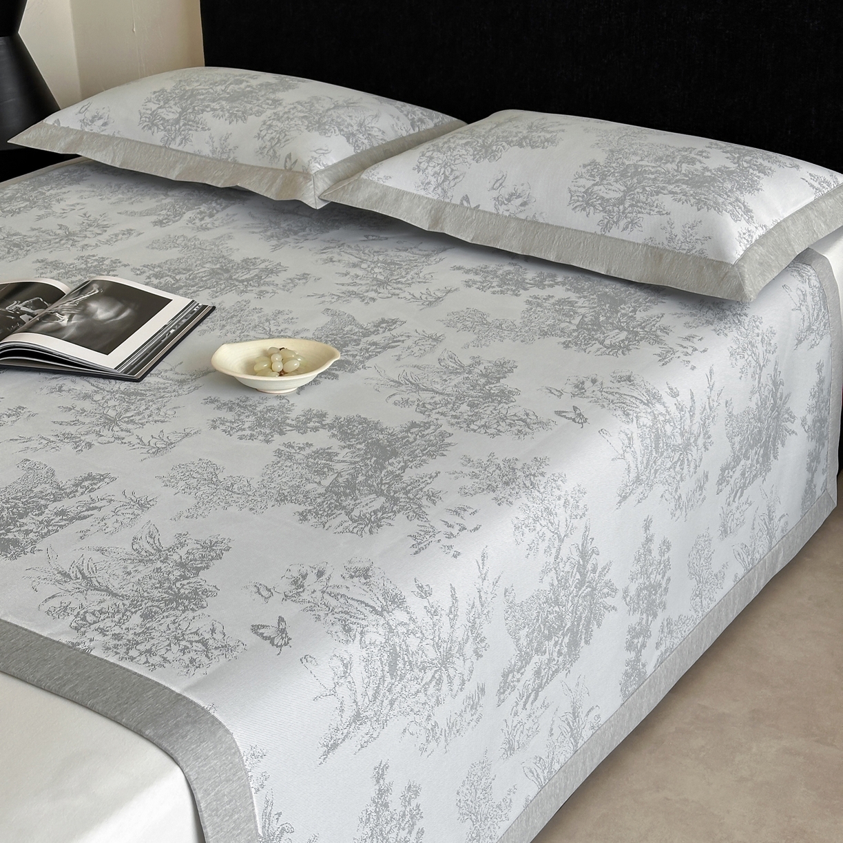 91家纺网 家纺一手货源 找家纺 三味舒屋 2026新款A类抗菌防螨凉感提花冰丝凉席 西雅图灰