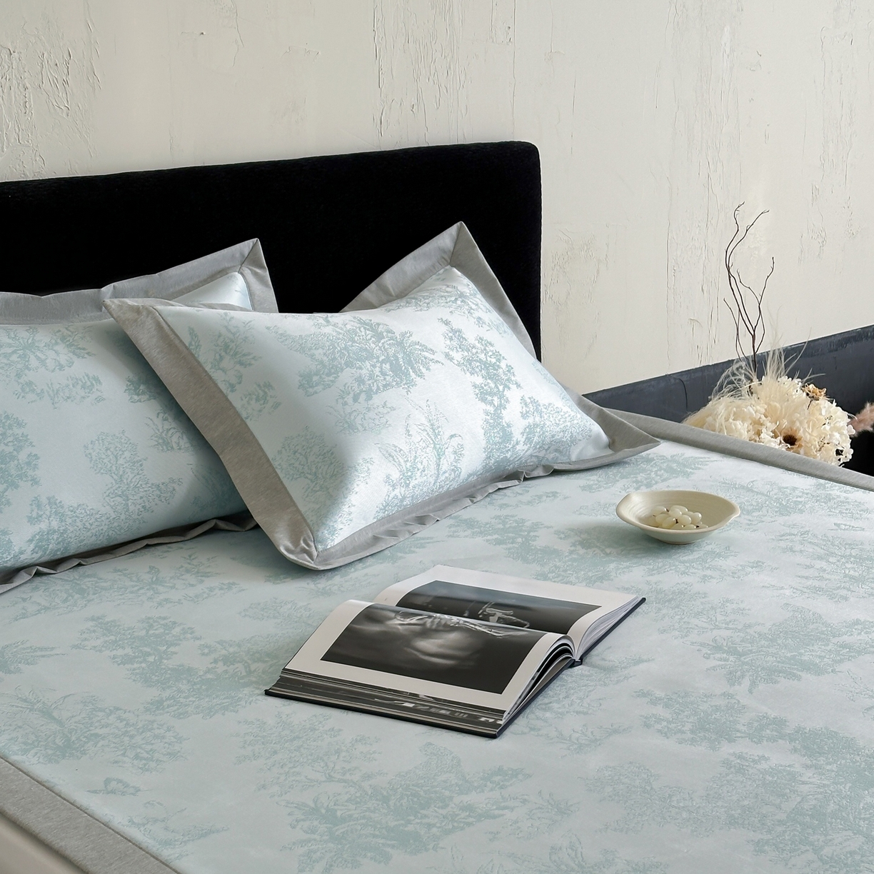 91家纺网 家纺一手货源 找家纺 三味舒屋 2026新款A类抗菌防螨凉感提花冰丝凉席 西雅图绿床席