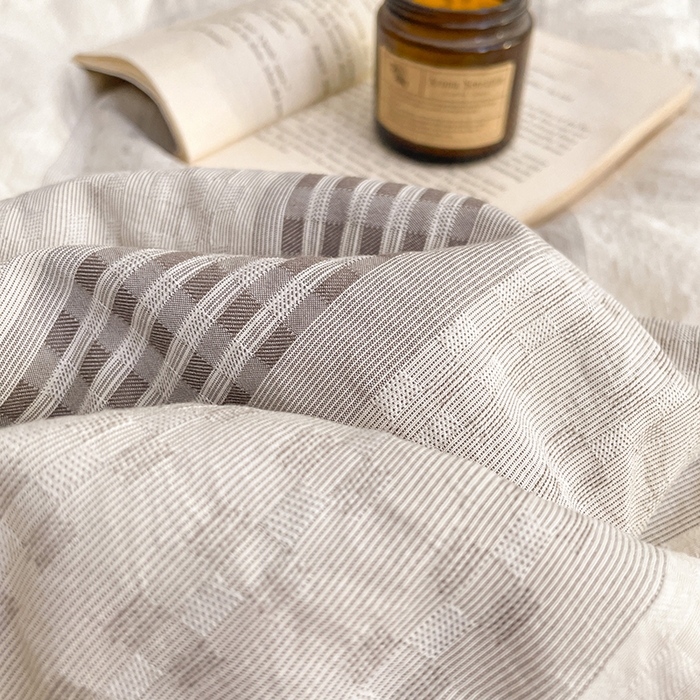 91家纺网 家纺一手货源 找家纺 VIP被业 2026新款雅织提花亚麻夏被夏凉被空调被 灰栗静格