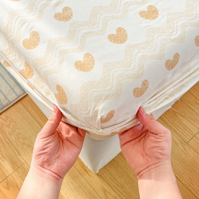 91家纺网 家纺一手货源 找家纺 好亿来家纺 2026新款全棉纯棉印花小清新床笠单件床笠单品单床笠 心动旋律-咖