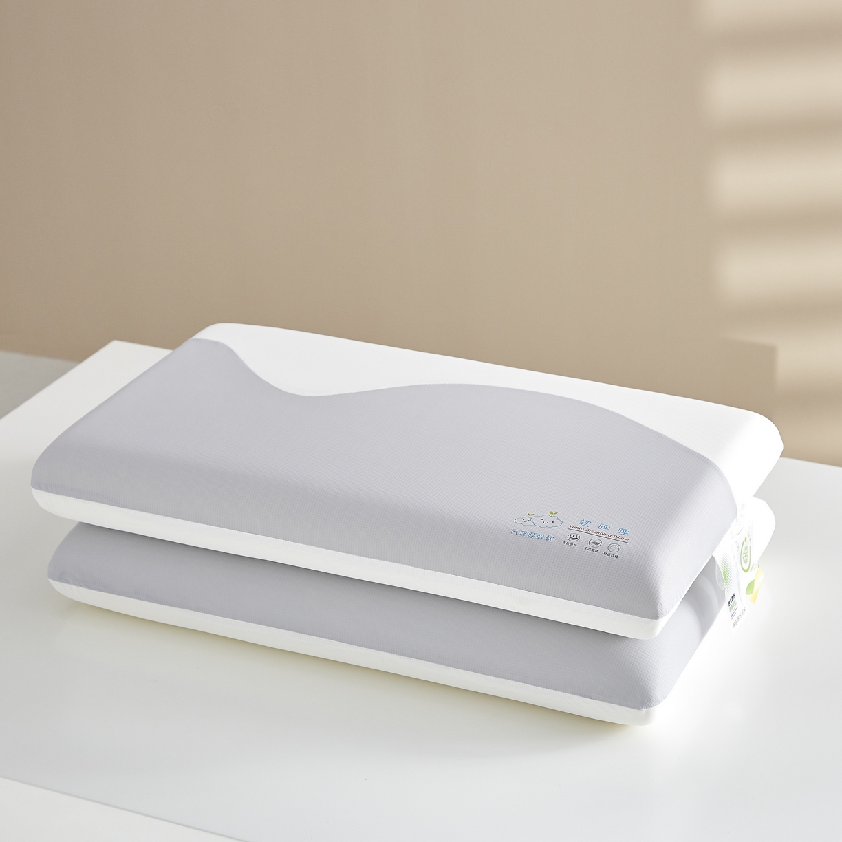 91家纺网 家纺一手货源 找家纺 织布人 2026新款记忆枕夏季凉感云朵呼吸双拼零压慢回弹记忆棉枕头枕芯 凉感云朵呼吸记忆枕-灰白色