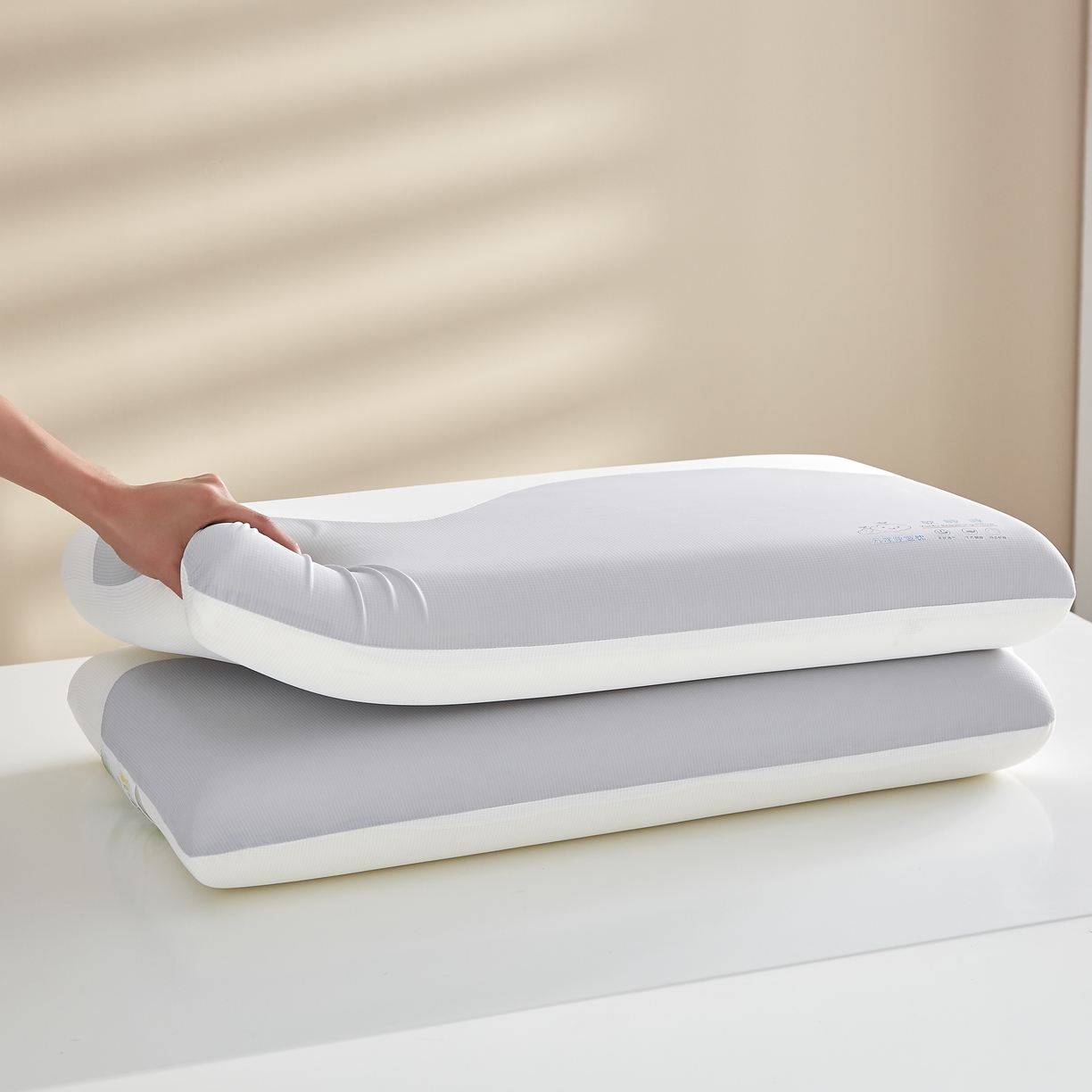 91家纺网 家纺一手货源 找家纺 （总）织布人 2026新款记忆枕夏季凉感云朵呼吸双拼零压慢回弹记忆棉枕头枕芯