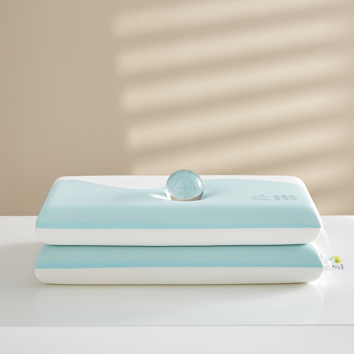 91家纺网 家纺一手货源 找家纺 织布人 2026新款记忆枕夏季凉感云朵呼吸双拼零压慢回弹记忆棉枕头枕芯 凉感云朵呼吸记忆枕-绿白色