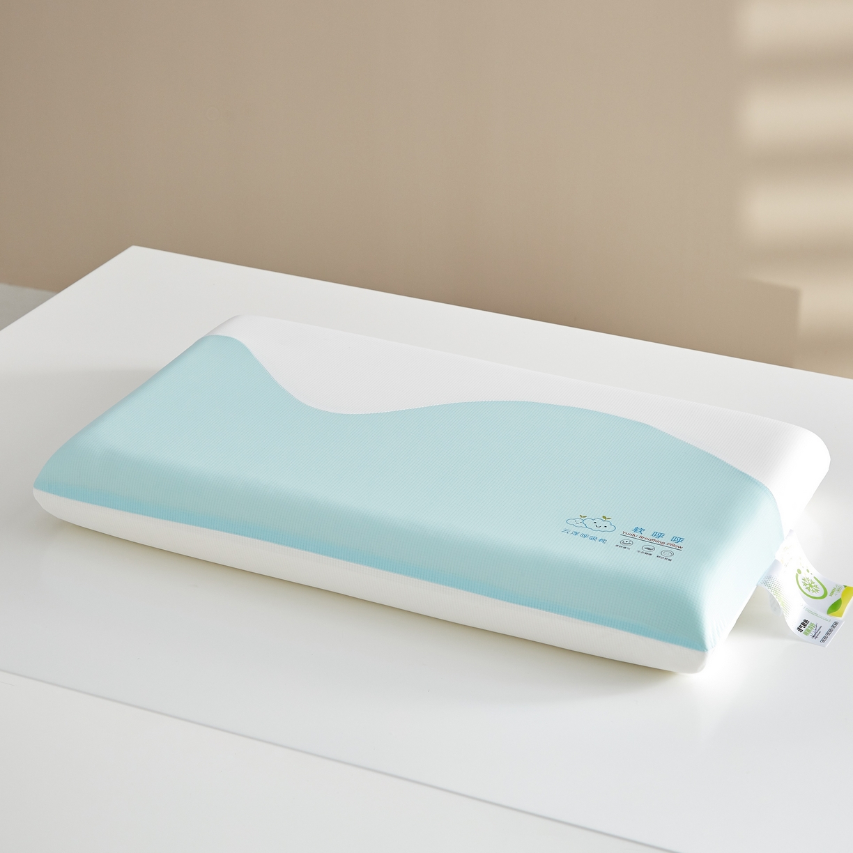 91家纺网 家纺一手货源 找家纺 织布人 2026新款记忆枕夏季凉感云朵呼吸双拼零压慢回弹记忆棉枕头枕芯 凉感云朵呼吸记忆枕-绿白色