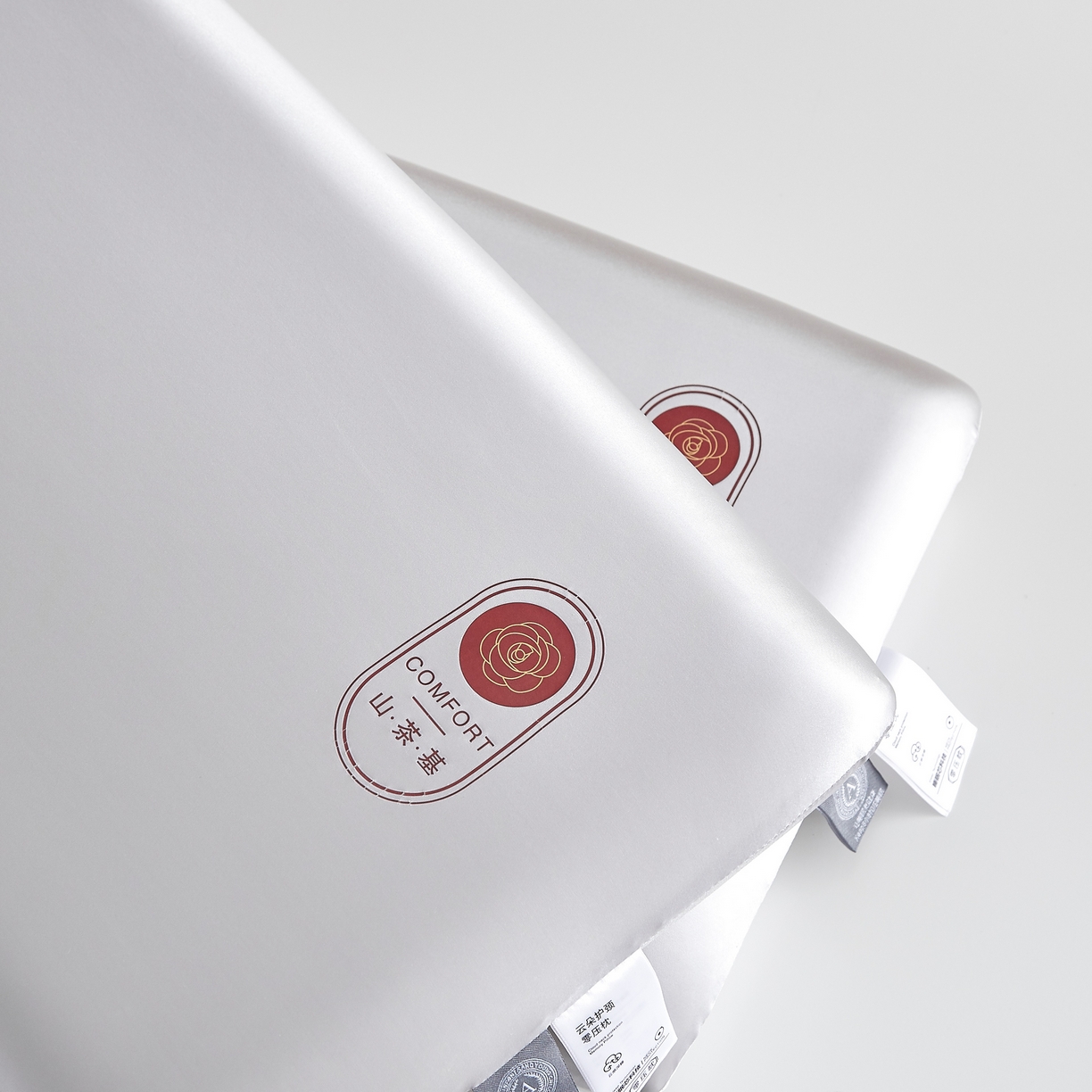 91家纺网 家纺一手货源 找家纺 织布人 2026新款记忆枕夏季凉感A类云柔水光枕零压力慢回弹记忆枕头枕芯 凉感丝A类云柔水光记忆枕-银灰