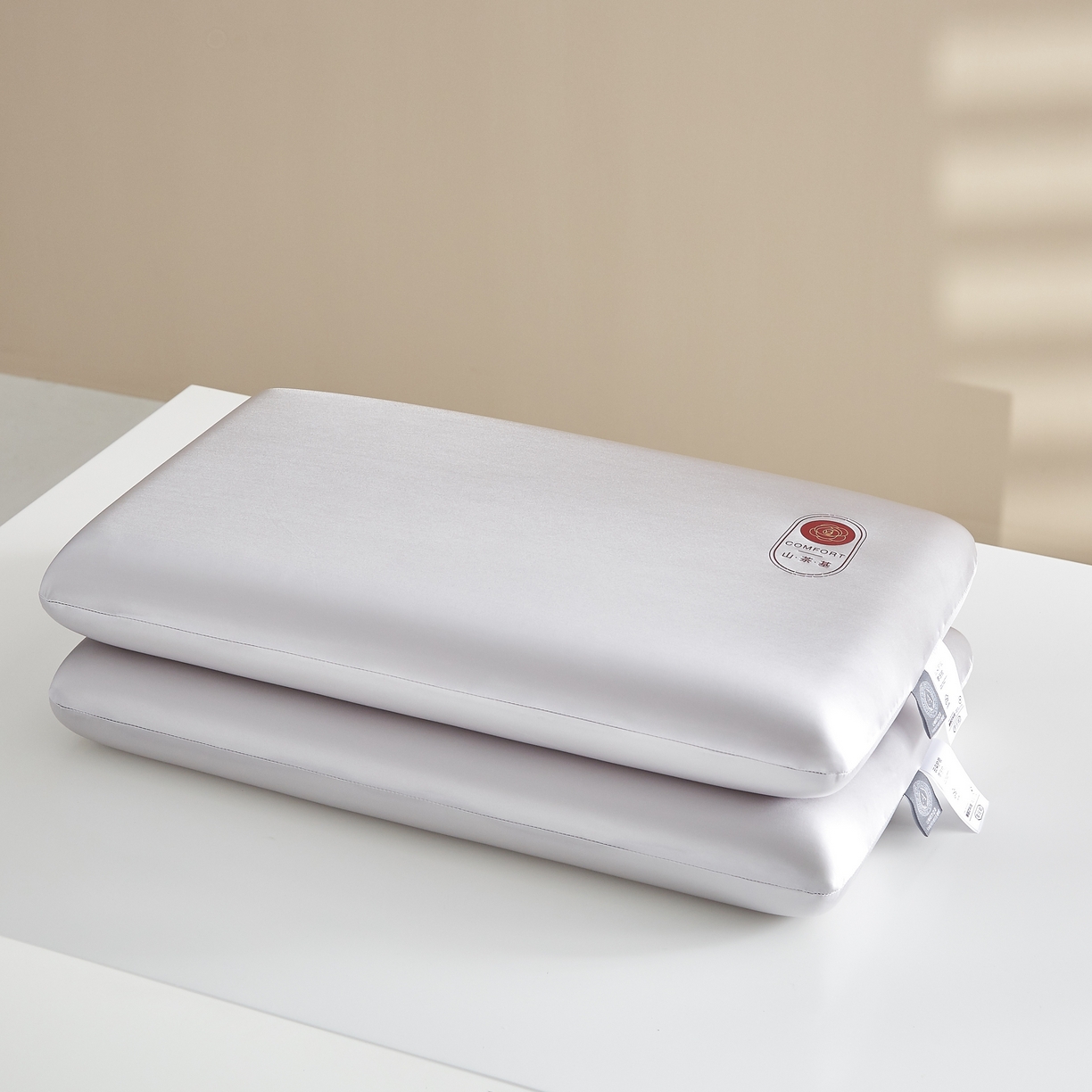 91家纺网 家纺一手货源 找家纺 织布人 2026新款记忆枕夏季凉感A类云柔水光枕零压力慢回弹记忆枕头枕芯 凉感丝A类云柔水光记忆枕-银灰