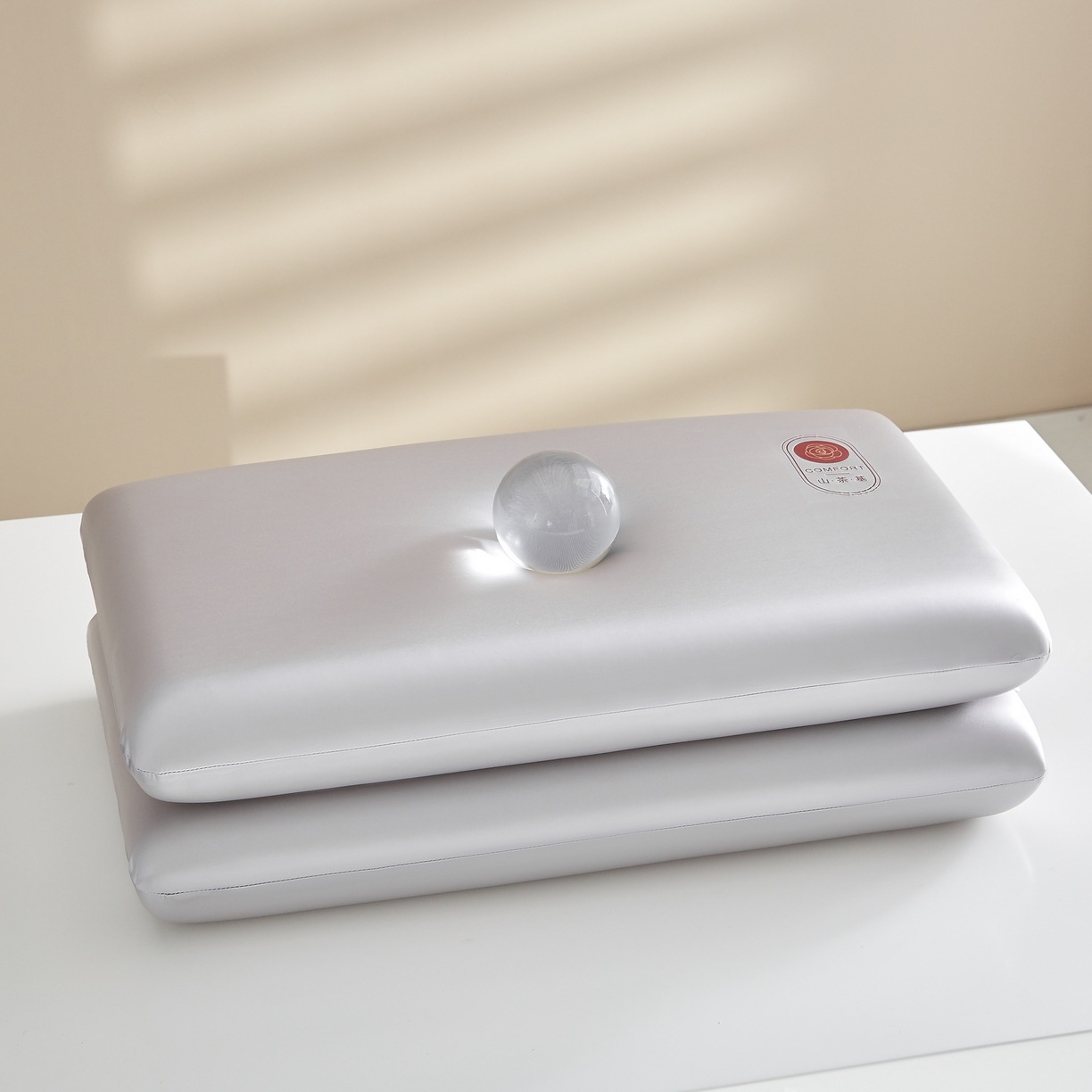 91家纺网 家纺一手货源 找家纺 织布人 2026新款记忆枕夏季凉感A类云柔水光枕零压力慢回弹记忆枕头枕芯 凉感丝A类云柔水光记忆枕-银灰