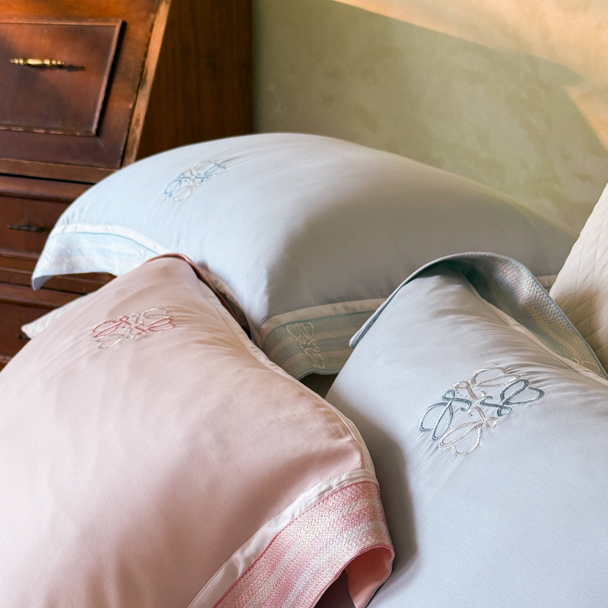 91家纺网 家纺一手货源 找家纺 初拾 2026新款60支奥地利进口兰精天丝四件套—春夏调色师 春夏调色师—泡泡粉