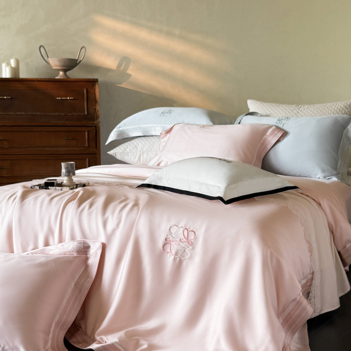 91家纺网 家纺一手货源 找家纺 初拾 2026新款60支奥地利进口兰精天丝四件套—春夏调色师 春夏调色师—泡泡粉