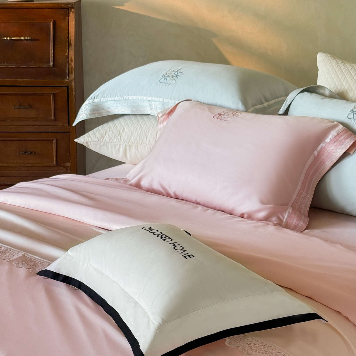 91家纺网 家纺一手货源 找家纺 初拾 2026新款60支奥地利进口兰精天丝四件套—春夏调色师 春夏调色师—泡泡粉