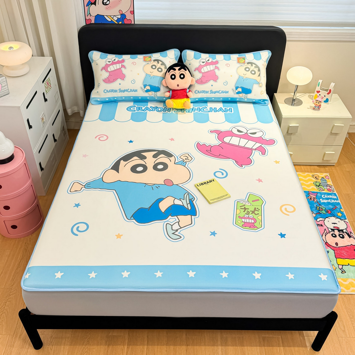 91家纺网 家纺一手货源 找家纺 博雅 2026蜡笔小新正版授权小冰皮大版印花凉席床笠款 大版-鳄鱼山小新