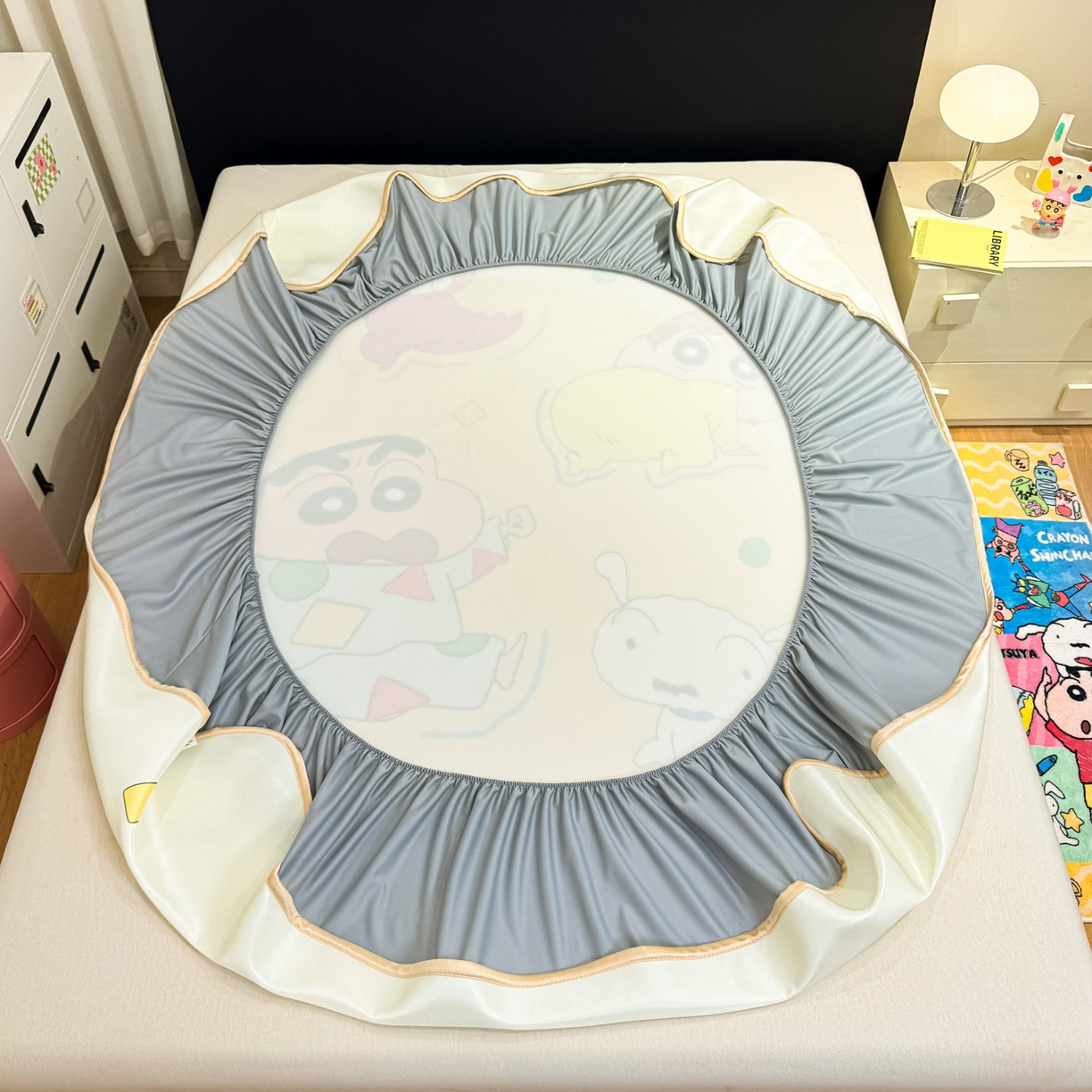 91家纺网 家纺一手货源 找家纺 博雅 2026蜡笔小新正版授权小冰皮大版印花凉席床笠款 大版-童趣小新