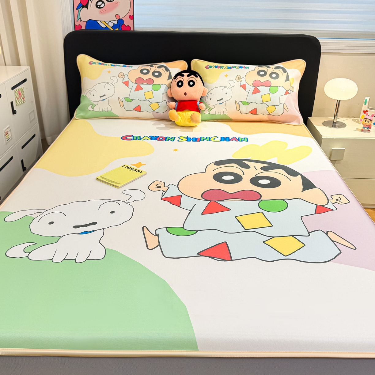 91家纺网 家纺一手货源 找家纺 博雅 2026蜡笔小新正版授权小冰皮大版印花凉席床笠款 大版-睡衣小新