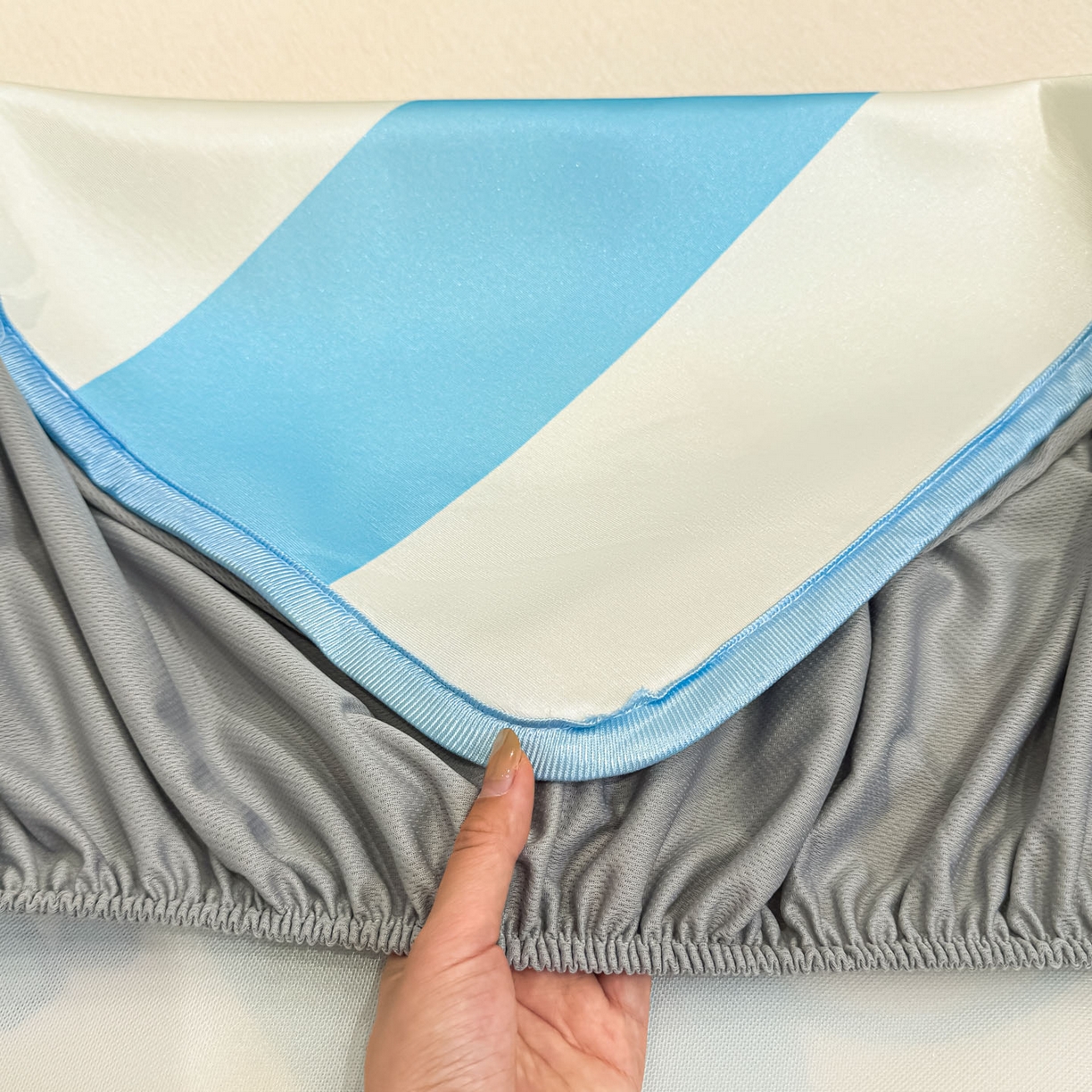 91家纺网 家纺一手货源 找家纺 博雅 2026蜡笔小新正版授权小冰皮大版印花凉席床笠款 大版-鳄鱼山小新