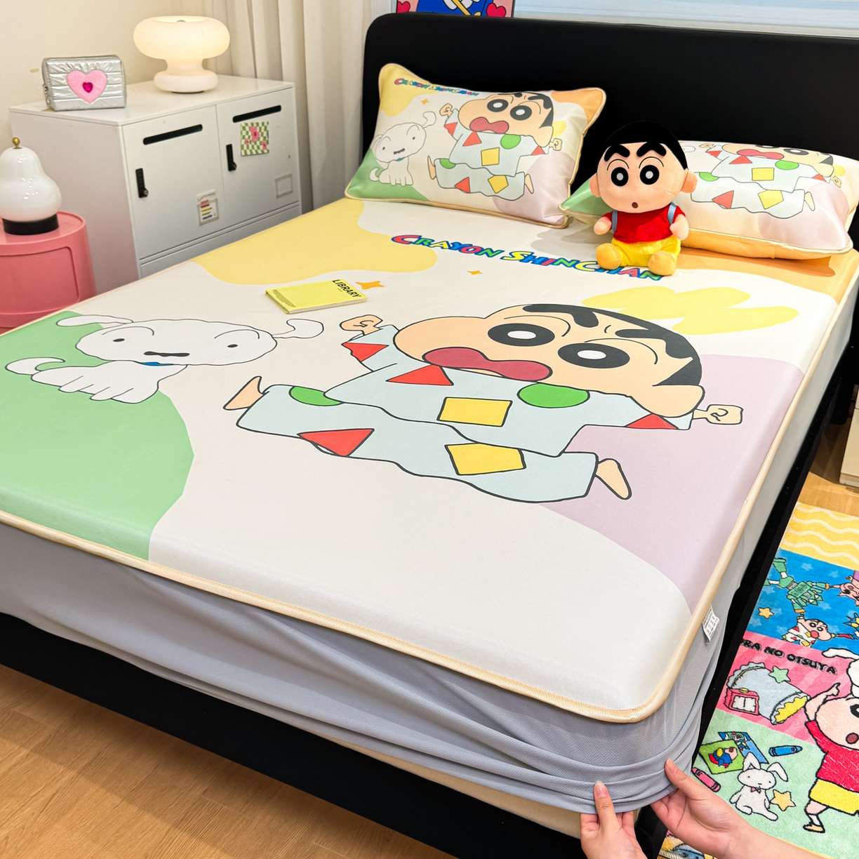 91家纺网 家纺一手货源 找家纺 博雅 2026蜡笔小新正版授权小冰皮大版印花凉席床笠款 大版-睡衣小新