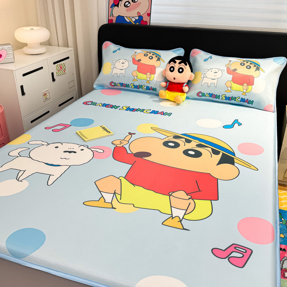 91家纺网 家纺一手货源 找家纺 博雅 2026蜡笔小新正版授权小冰皮大版印花凉席床笠款 大版-蓝色小新