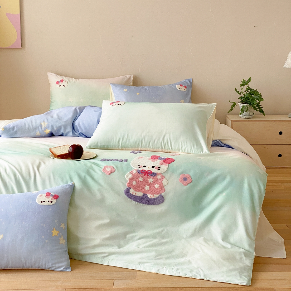 91家纺网 家纺一手货源 找家纺 眠博士 2026新款50支长绒棉毛巾绣四件套 50支长绒棉套件-星点猫咪