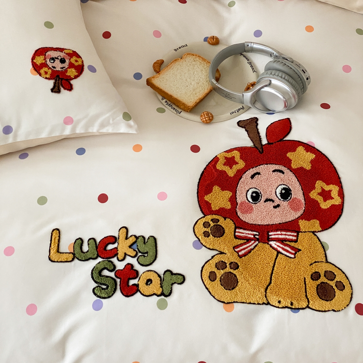 91家纺网 家纺一手货源 找家纺 眠博士 2026新款50支长绒棉毛巾绣四件套 50支长绒棉套件-波点星星人