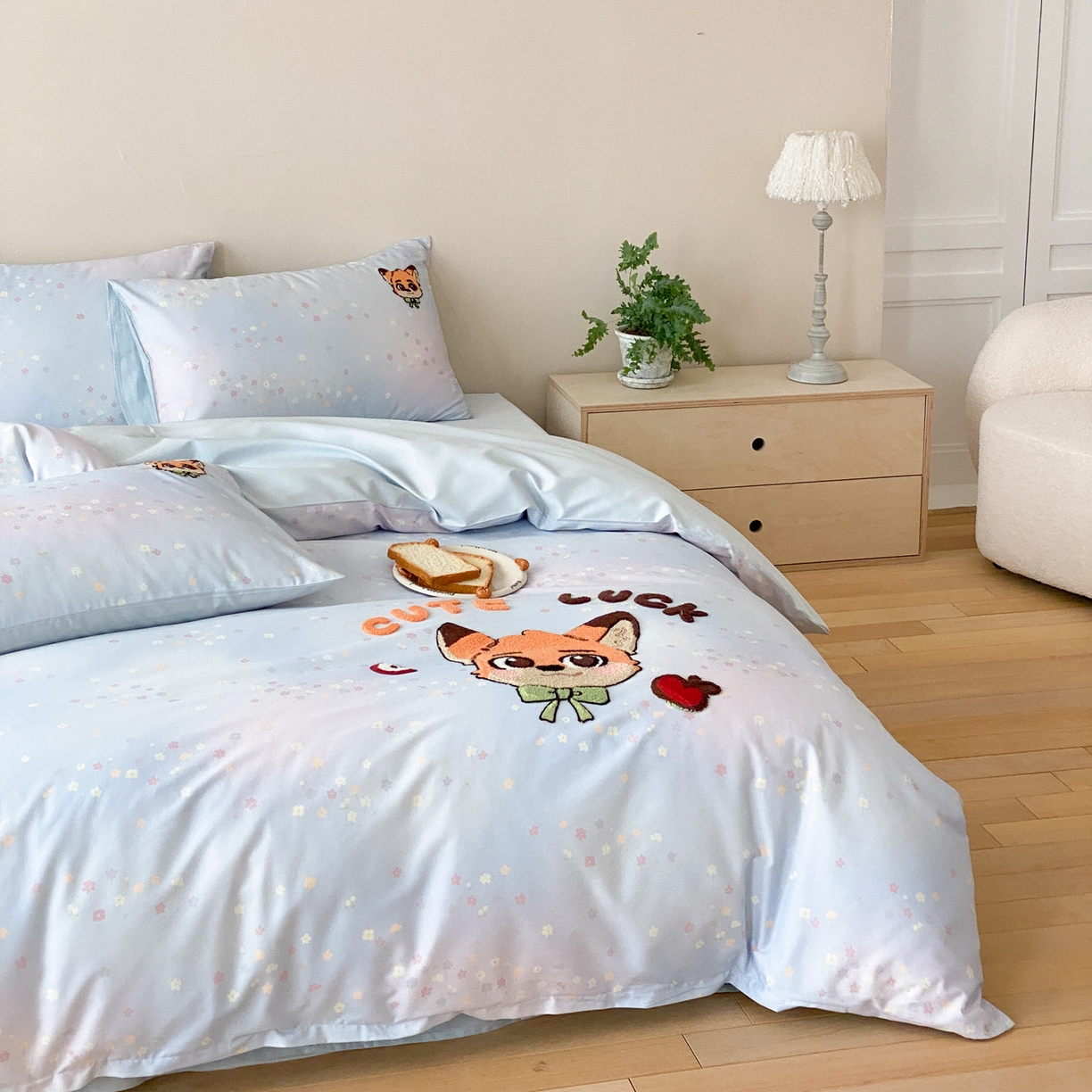 91家纺网 家纺一手货源 找家纺 眠博士 2026新款50支长绒棉毛巾绣四件套 50支长绒棉套件-青橙狐宝