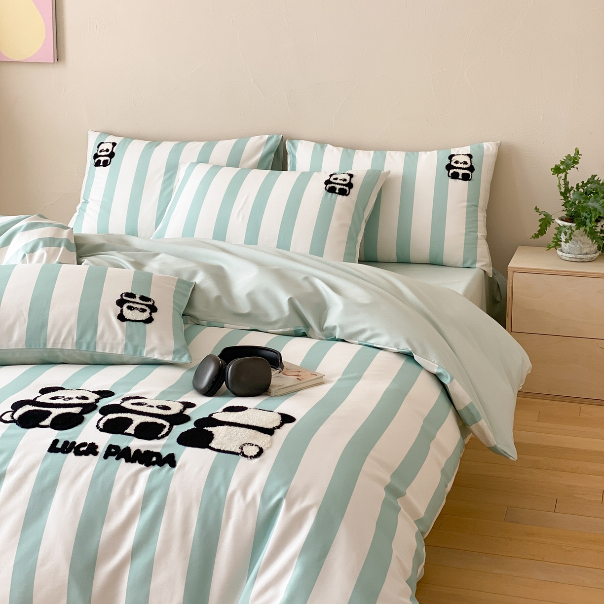 91家纺网 家纺一手货源 找家纺 眠博士 2026新款50支长绒棉毛巾绣四件套 50支长绒棉套件-幸运熊宝