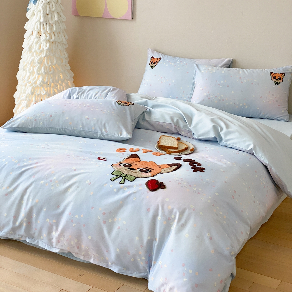 91家纺网 家纺一手货源 找家纺 眠博士 2026新款50支长绒棉毛巾绣四件套 50支长绒棉套件-青橙狐宝