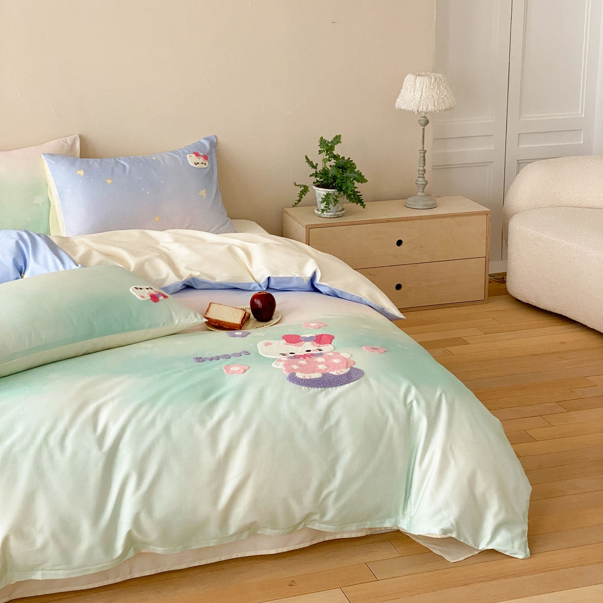 91家纺网 家纺一手货源 找家纺 眠博士 2026新款50支长绒棉毛巾绣四件套 50支长绒棉套件-星点猫咪