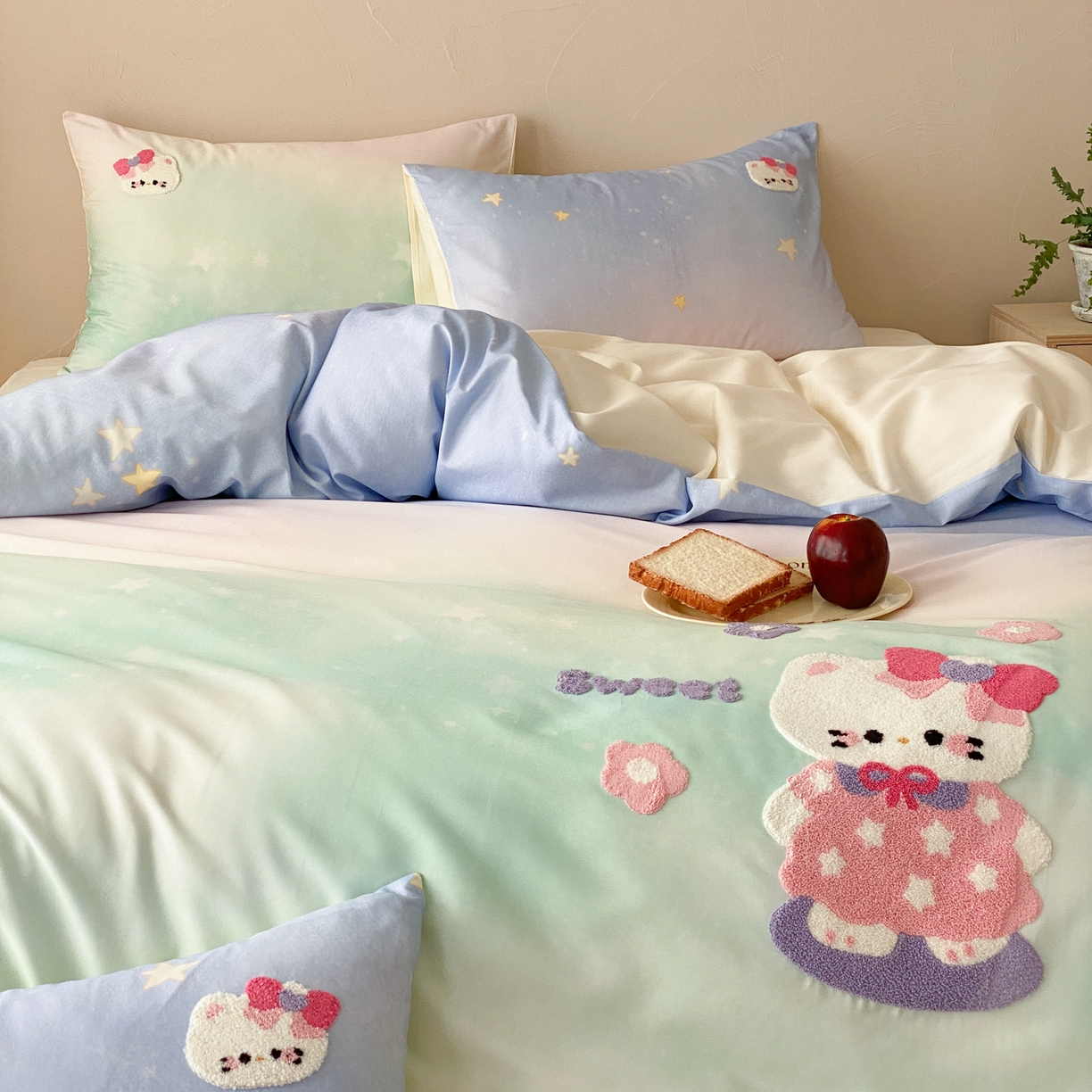 91家纺网 家纺一手货源 找家纺 眠博士 2026新款50支长绒棉毛巾绣四件套 50支长绒棉套件-星点猫咪