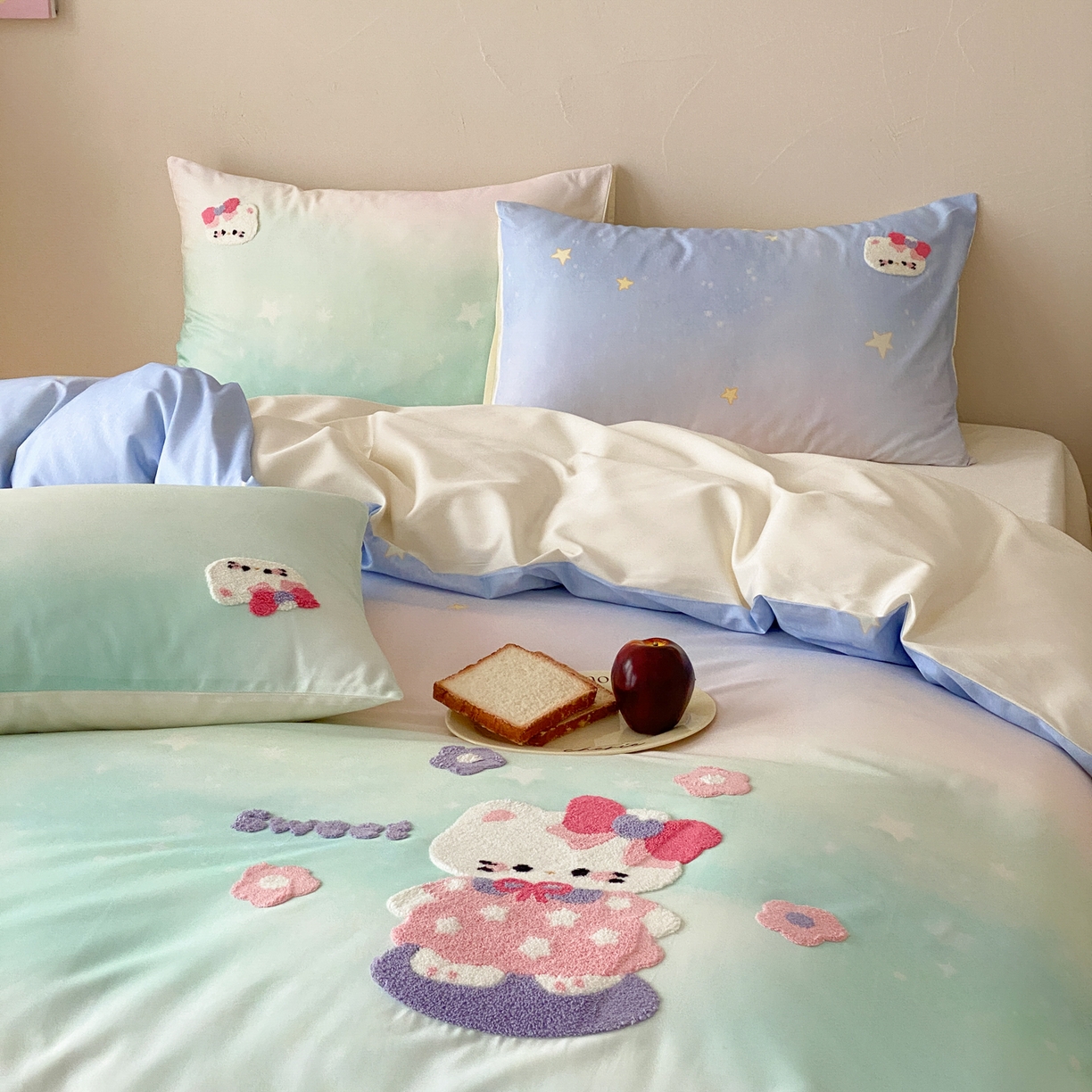 91家纺网 家纺一手货源 找家纺 眠博士 2026新款50支长绒棉毛巾绣四件套 50支长绒棉套件-星点猫咪