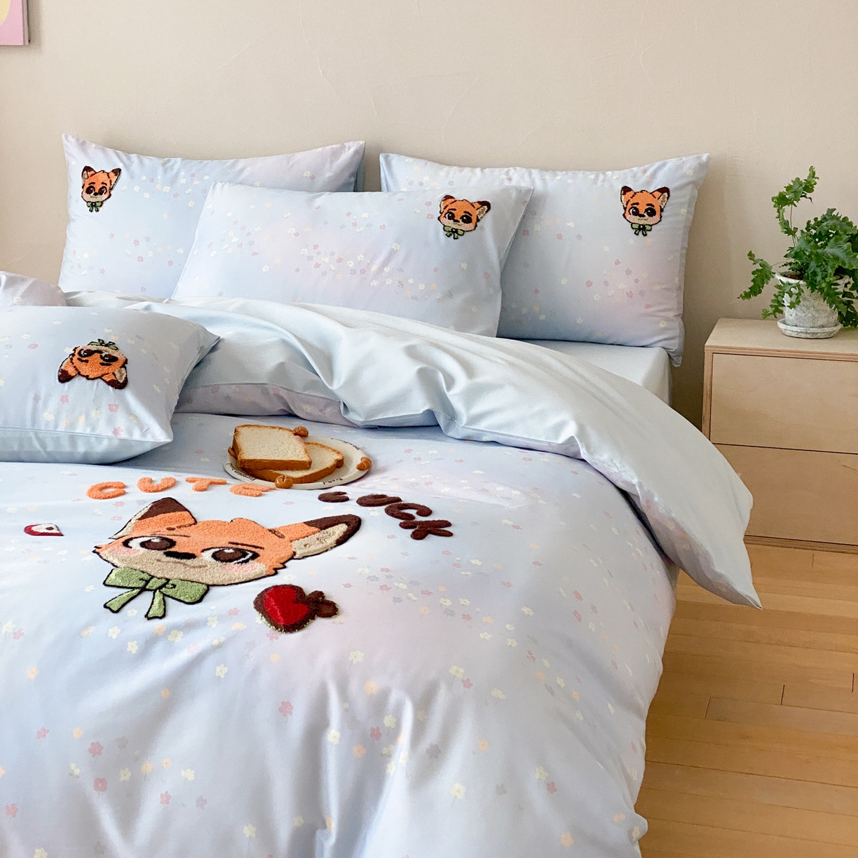 91家纺网 家纺一手货源 找家纺 眠博士 2026新款50支长绒棉毛巾绣四件套 50支长绒棉套件-青橙狐宝