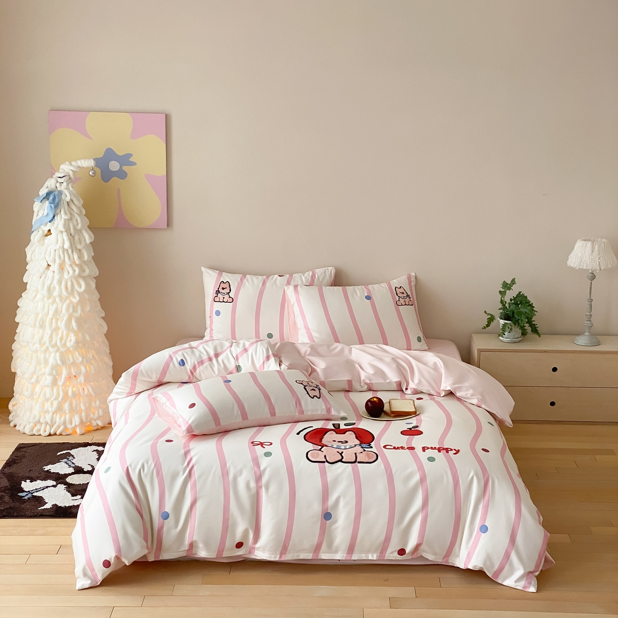 91家纺网 家纺一手货源 找家纺 眠博士 2026新款50支长绒棉毛巾绣四件套 50支长绒棉套件-粉桃犬仔