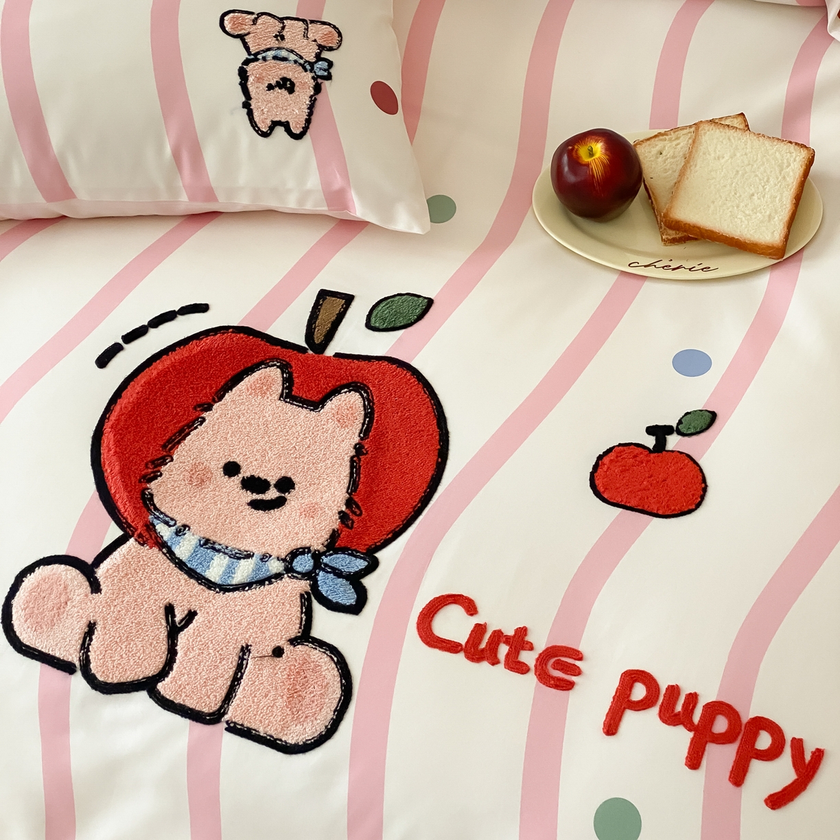 91家纺网 家纺一手货源 找家纺 眠博士 2026新款50支长绒棉毛巾绣四件套 50支长绒棉套件-粉桃犬仔