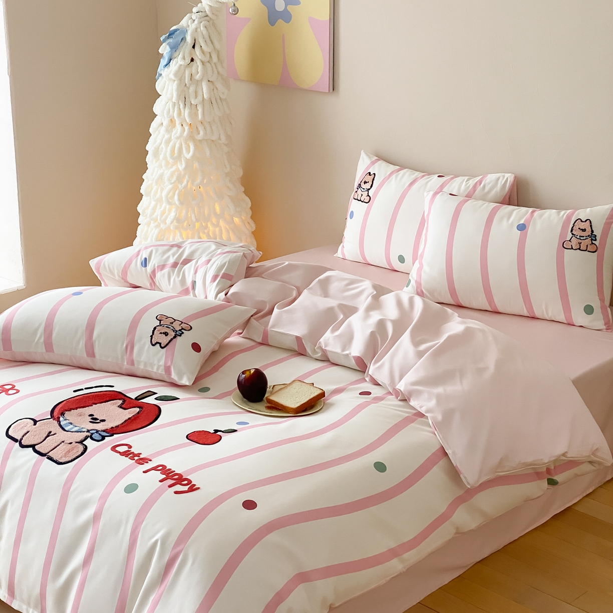 91家纺网 家纺一手货源 找家纺 眠博士 2026新款50支长绒棉毛巾绣四件套 50支长绒棉套件-粉桃犬仔