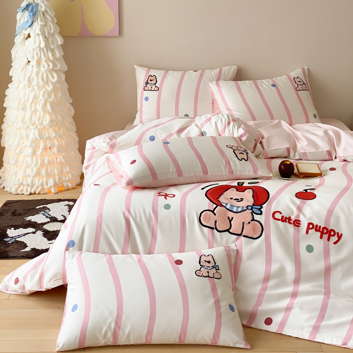 91家纺网 家纺一手货源 找家纺 眠博士 2026新款50支长绒棉毛巾绣四件套 50支长绒棉套件-粉桃犬仔