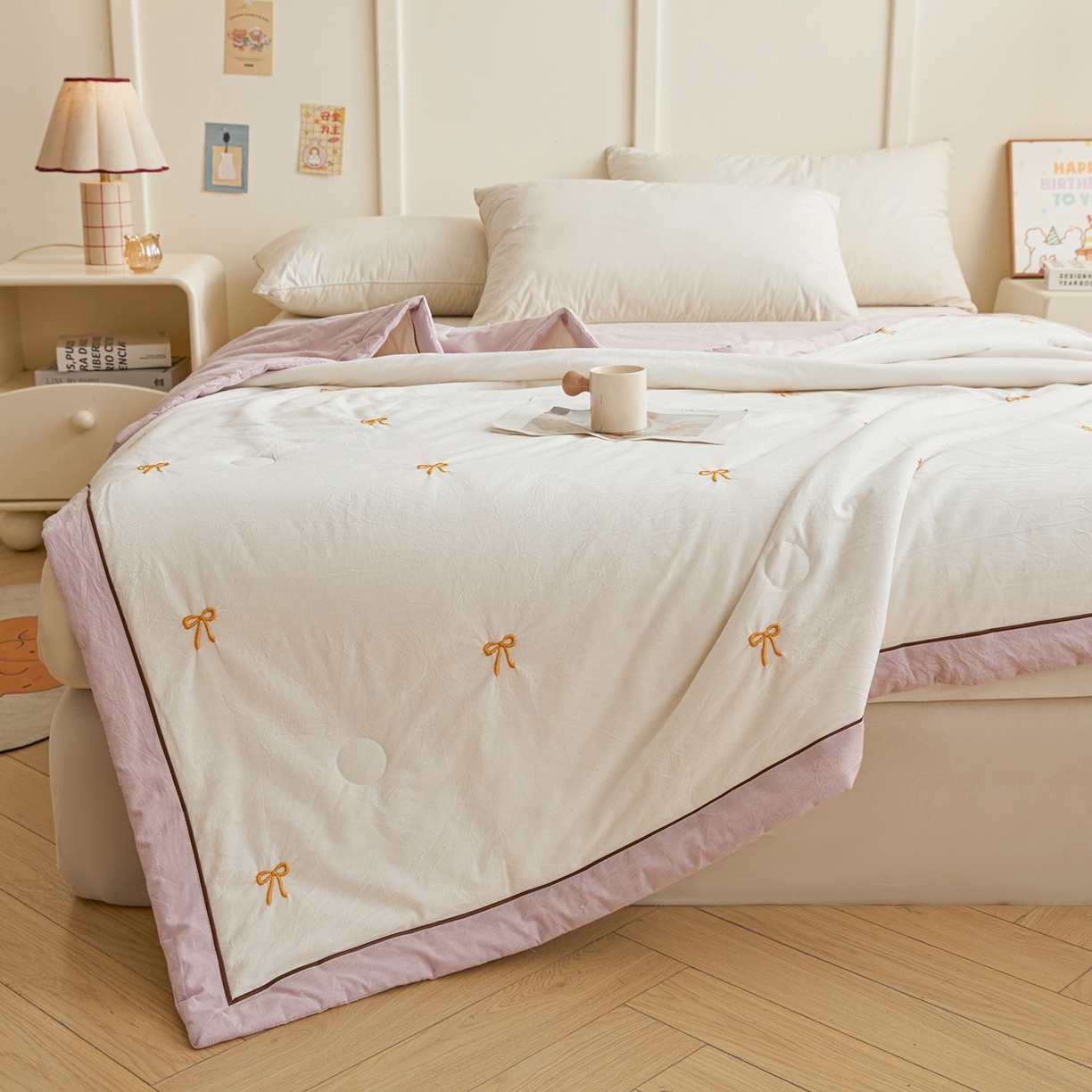 91家纺网 家纺一手货源 找家纺 （总）仁凯家纺 2026新款A类100%棉花刺绣款手包边夏被夏凉被空调被