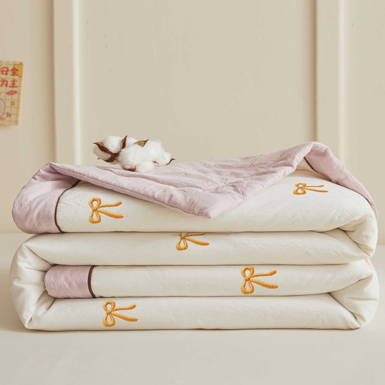 91家纺网 家纺一手货源 找家纺 （总）仁凯家纺 2026新款A类100%棉花刺绣款手包边夏被夏凉被空调被