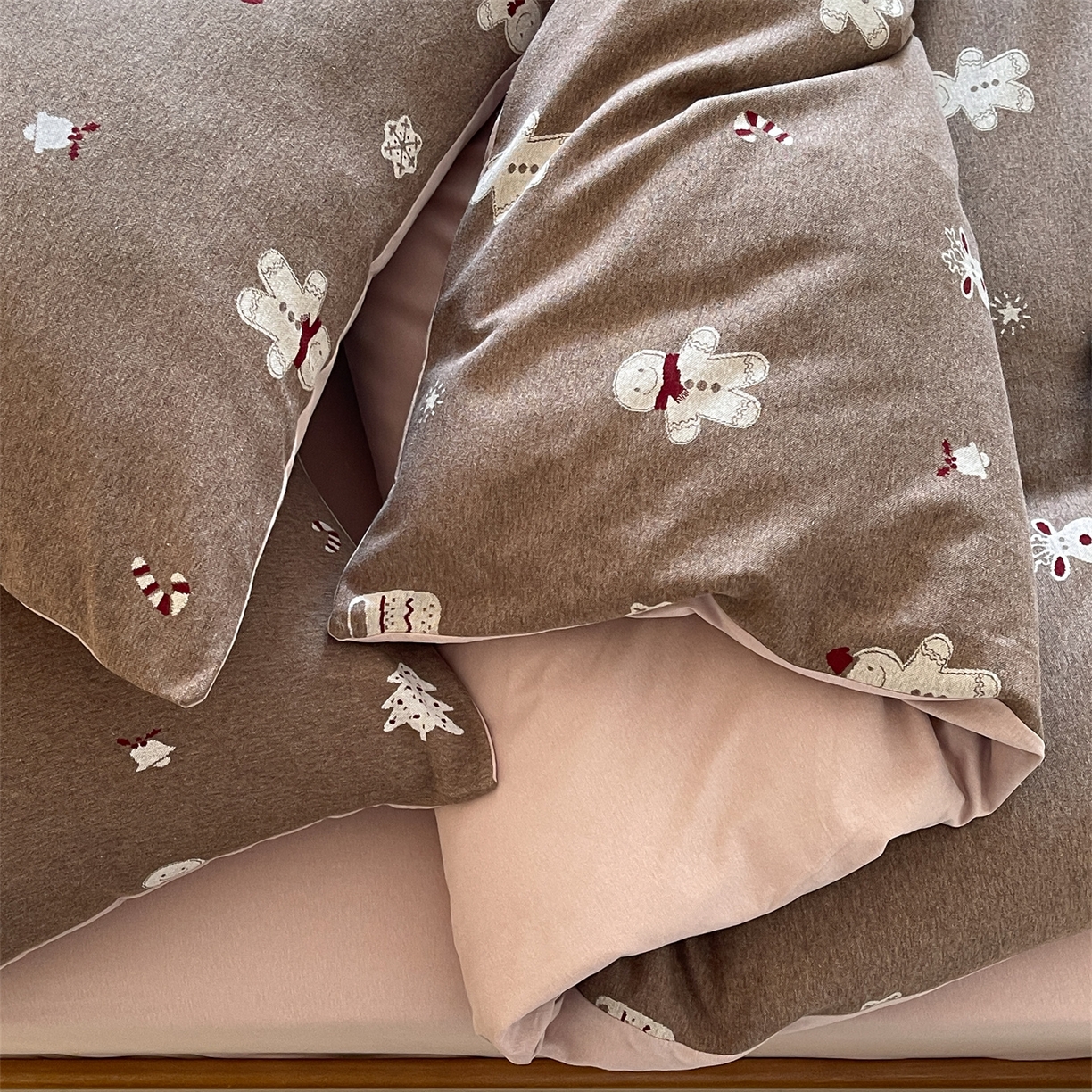 91家纺网 家纺一手货源 找家纺 傲蕾良品 2026新款【自由组合】色织云柔控温被夏被（四件套） 姜饼物语