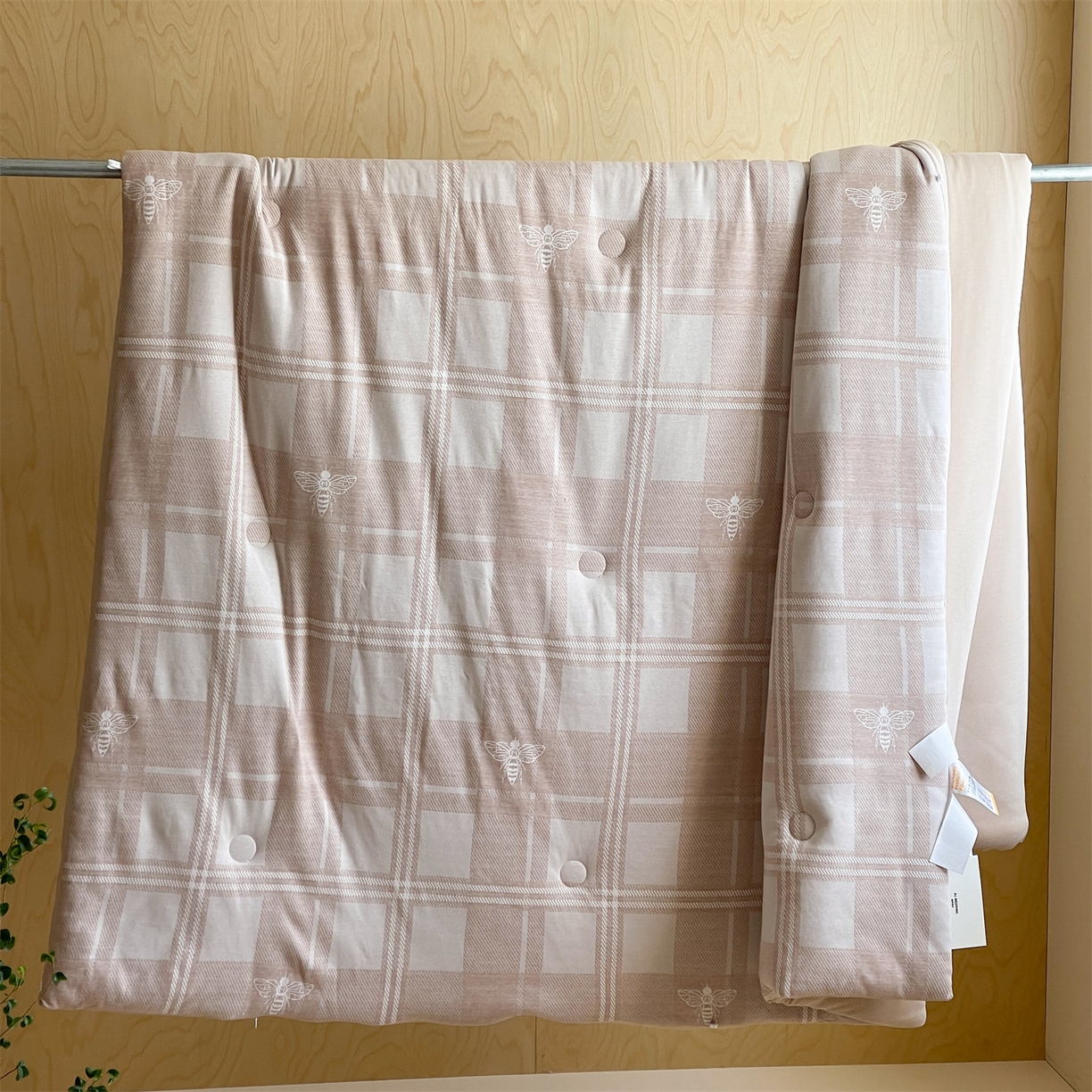 91家纺网 家纺一手货源 找家纺 傲蕾良品 2026新款【自由组合】色织云柔控温被夏被（四件套） 奶棕蜂语