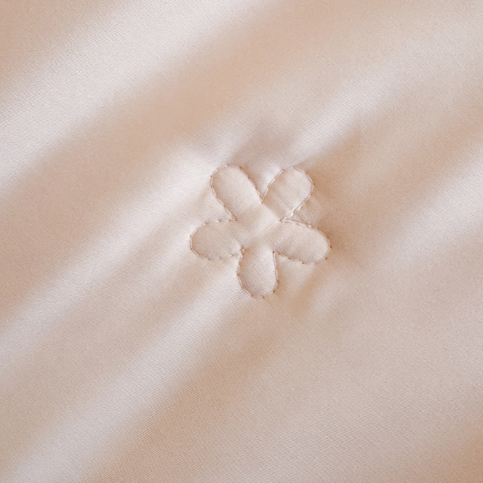 91家纺网 家纺一手货源 找家纺 爱家（原缔乐家纺） 2026新款轻奢法式天丝夏被四件套 花雾织梦-公主粉