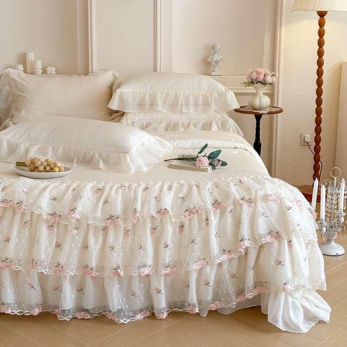 91家纺网 家纺一手货源 找家纺 爱家（原缔乐家纺） 2026新款轻奢法式天丝夏被四件套 花雾织梦-奶昔白