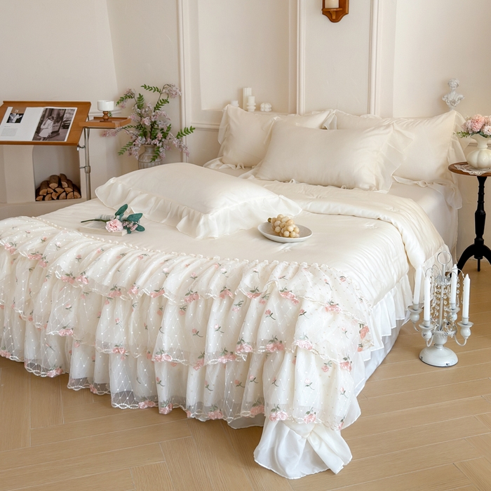 91家纺网 家纺一手货源 找家纺 爱家（原缔乐家纺） 2026新款轻奢法式天丝夏被四件套 花雾织梦-奶昔白