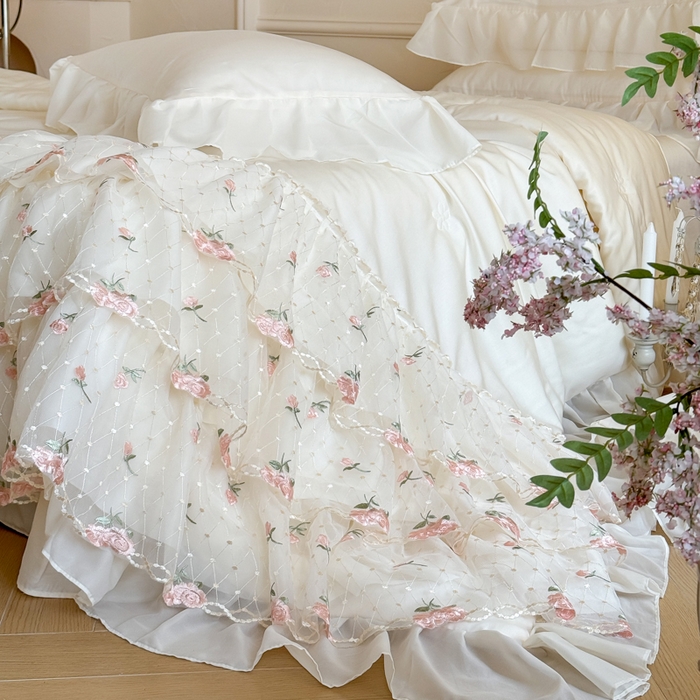 91家纺网 家纺一手货源 找家纺 爱家（原缔乐家纺） 2026新款轻奢法式天丝夏被四件套 花雾织梦-奶昔白