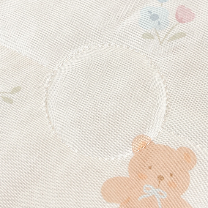 91家纺网 家纺一手货源 找家纺 悦织湾家纺 冰丝冰激凌夏被2026新款凉感丝冻冻印花冰淇淋绗绣包边夏凉被轻奢空调被     小熊碎花-米色