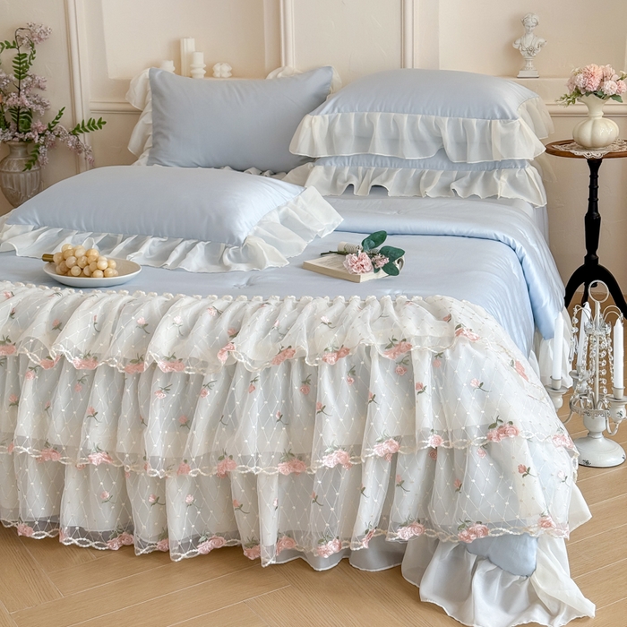 91家纺网 家纺一手货源 找家纺 爱家（原缔乐家纺） 2026新款轻奢法式天丝夏被四件套 花雾织梦-天空兰