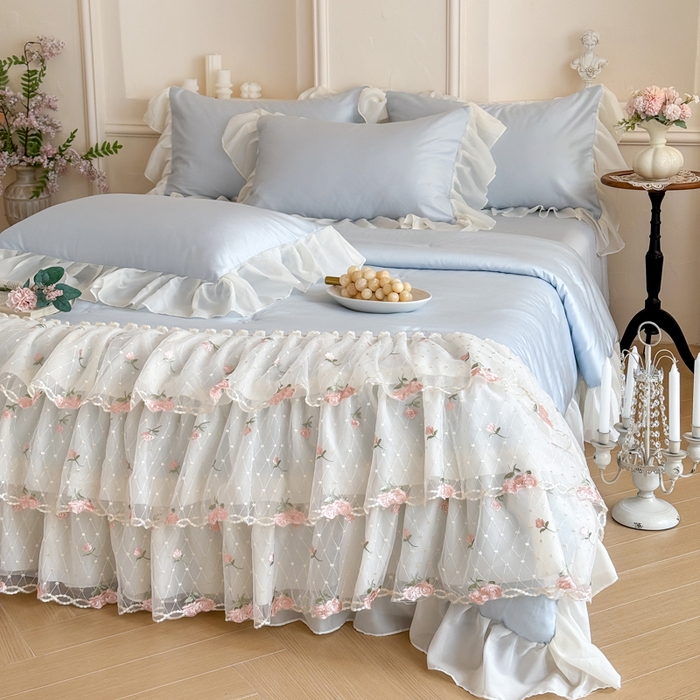 91家纺网 家纺一手货源 找家纺 爱家（原缔乐家纺） 2026新款轻奢法式天丝夏被四件套 花雾织梦-天空兰