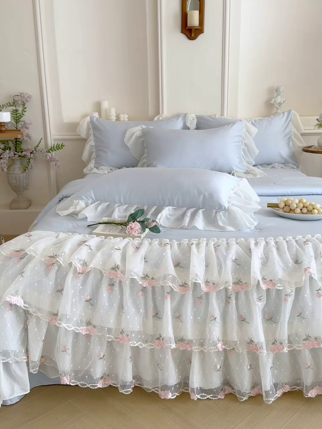 91家纺网 家纺一手货源 找家纺 爱家（原缔乐家纺） 2026新款轻奢法式天丝夏被四件套 花雾织梦-天空兰