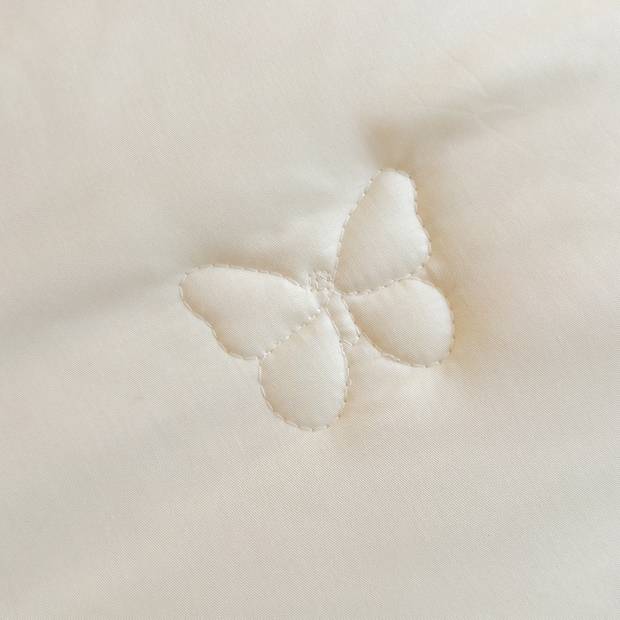 91家纺网 家纺一手货源 找家纺 爱家（原缔乐家纺） 2026新款轻奢法式天丝夏被四件套 星光奶芙-奶昔白