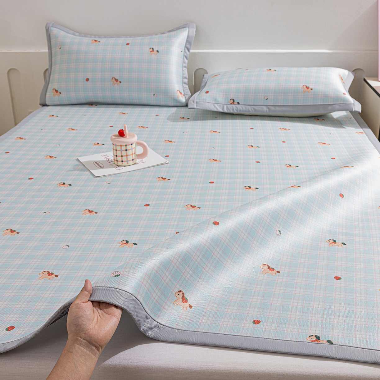 91家纺网 家纺一手货源 找家纺 （总）小萌虎 2026新款碳光冰丝席平铺款床席款