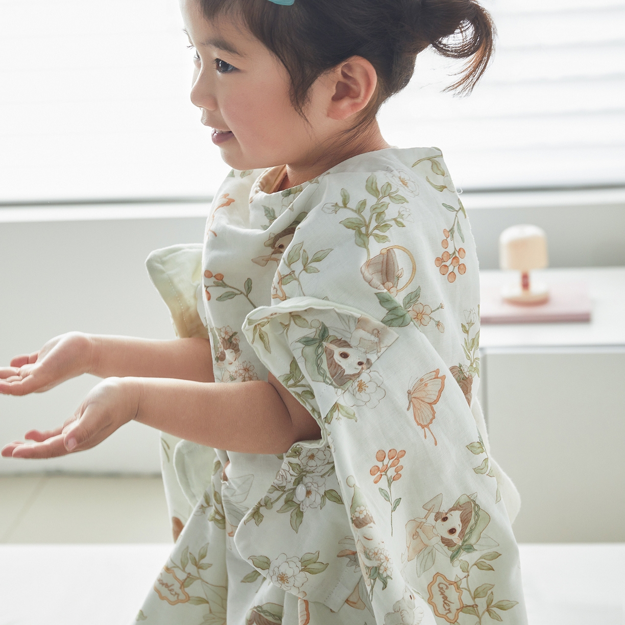 91家纺网 家纺一手货源 找家纺 （总）荷马之梦 2026新款全棉纱布印花小版盖毯山茶蚕丝儿童拥抱防踢夏被-拥抱森林