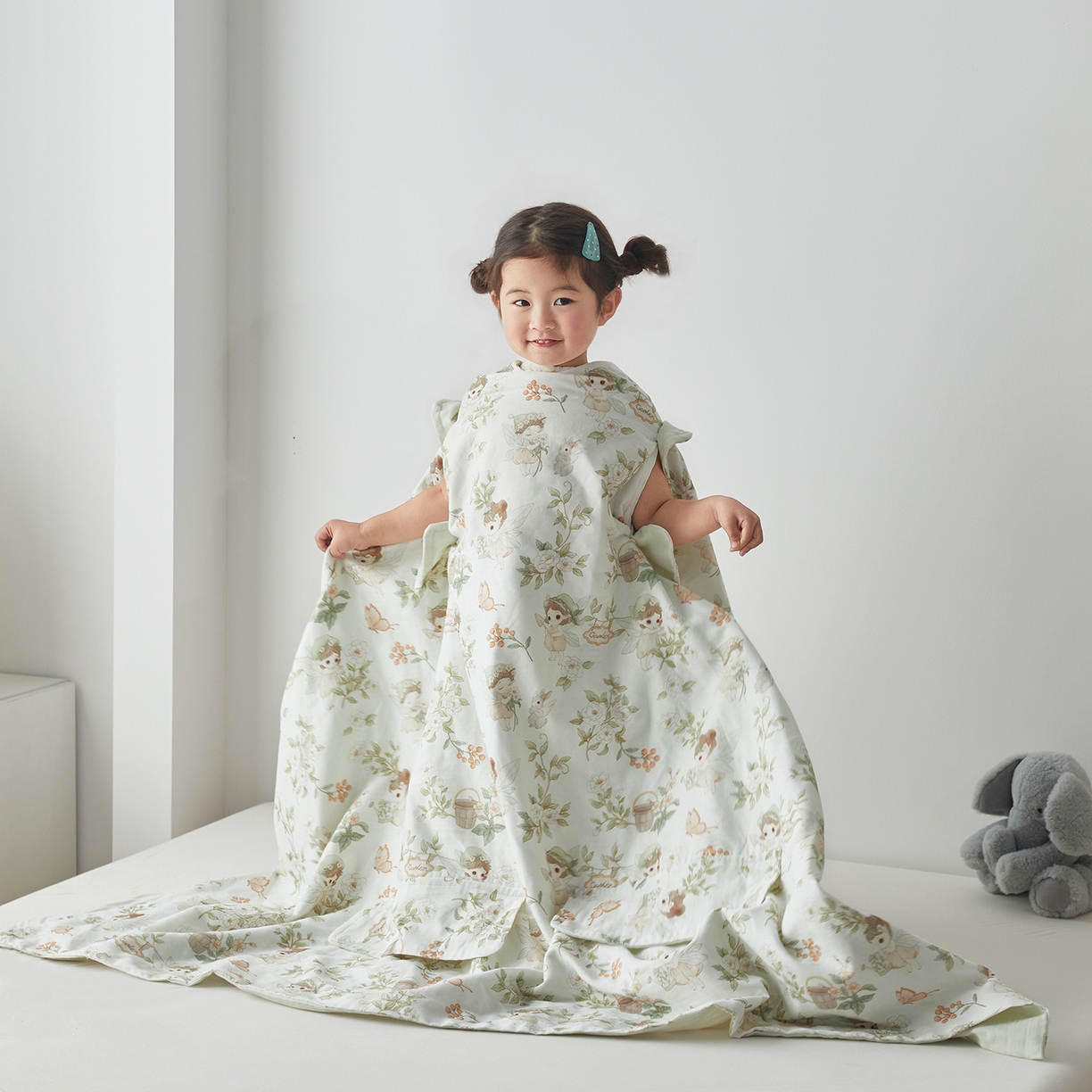 91家纺网 家纺一手货源 找家纺 （总）荷马之梦 2026新款全棉纱布印花小版盖毯山茶蚕丝儿童拥抱防踢夏被-拥抱森林