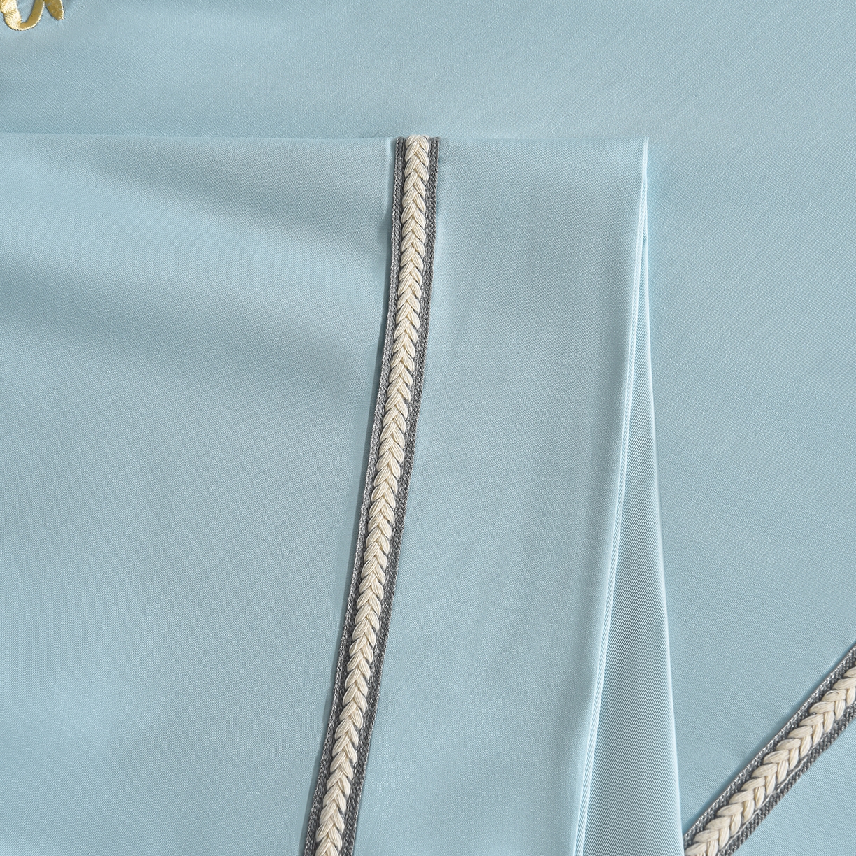 91家纺网 家纺一手货源 找家纺 湘雪家居 2026新款长绒棉高支高密纯棉刺绣四件套-幕镜款 幕镜-松石绿